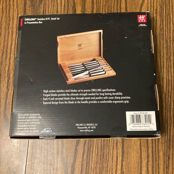 ZWILLING Stainless 8PC. Steak Set in presentation box. New - Picture 3 of 6